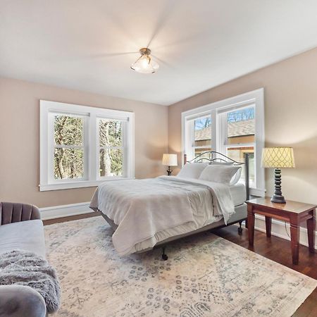 Spanish Charm 4Bed/3Bath Waupaca エクステリア 写真