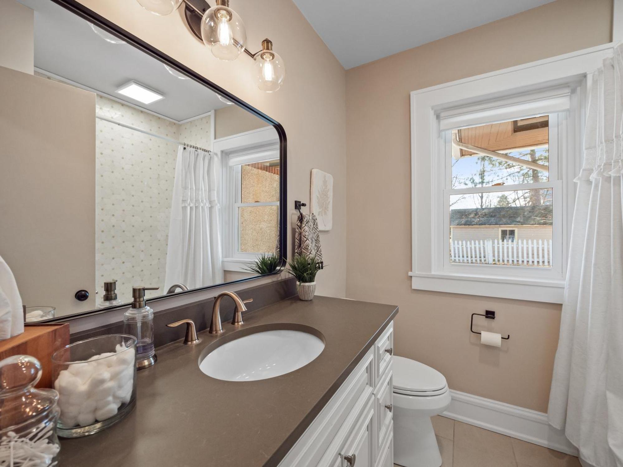 Spanish Charm 4Bed/3Bath Waupaca エクステリア 写真